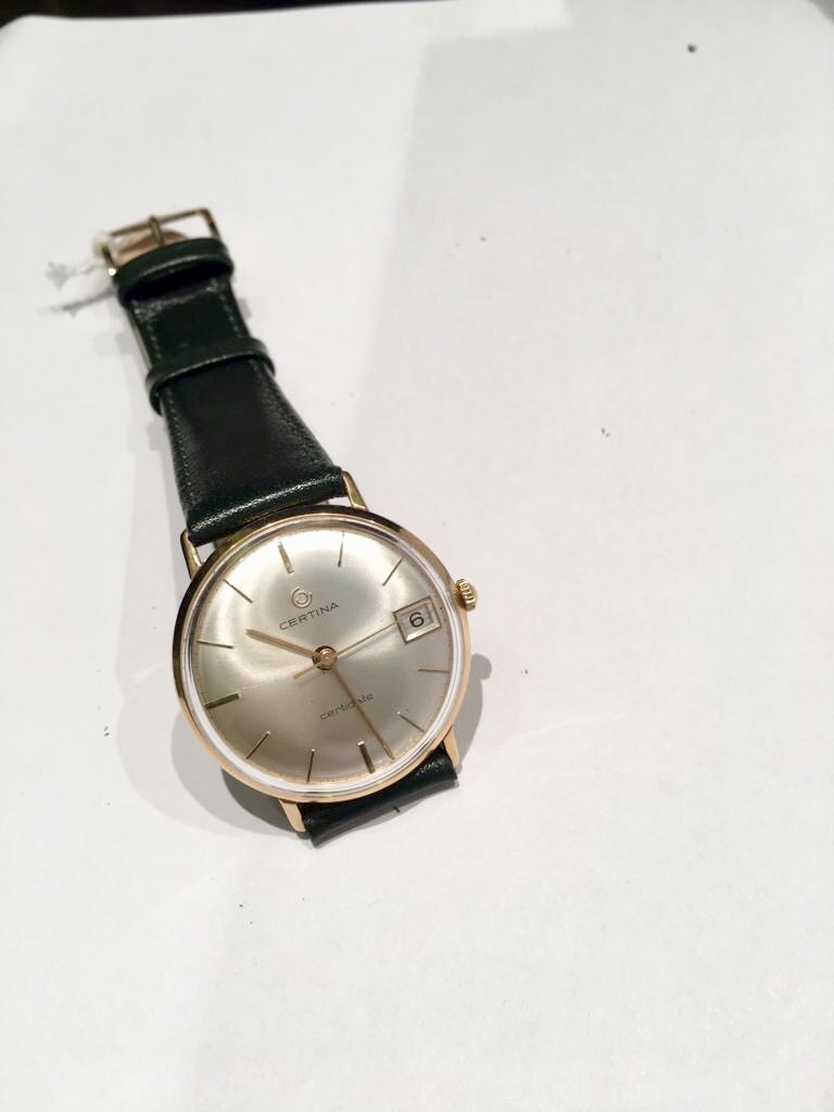 11816722714496842877